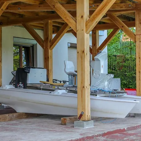 Krokodyl Sport&spa 假日公园 Mielno (Ostroda)